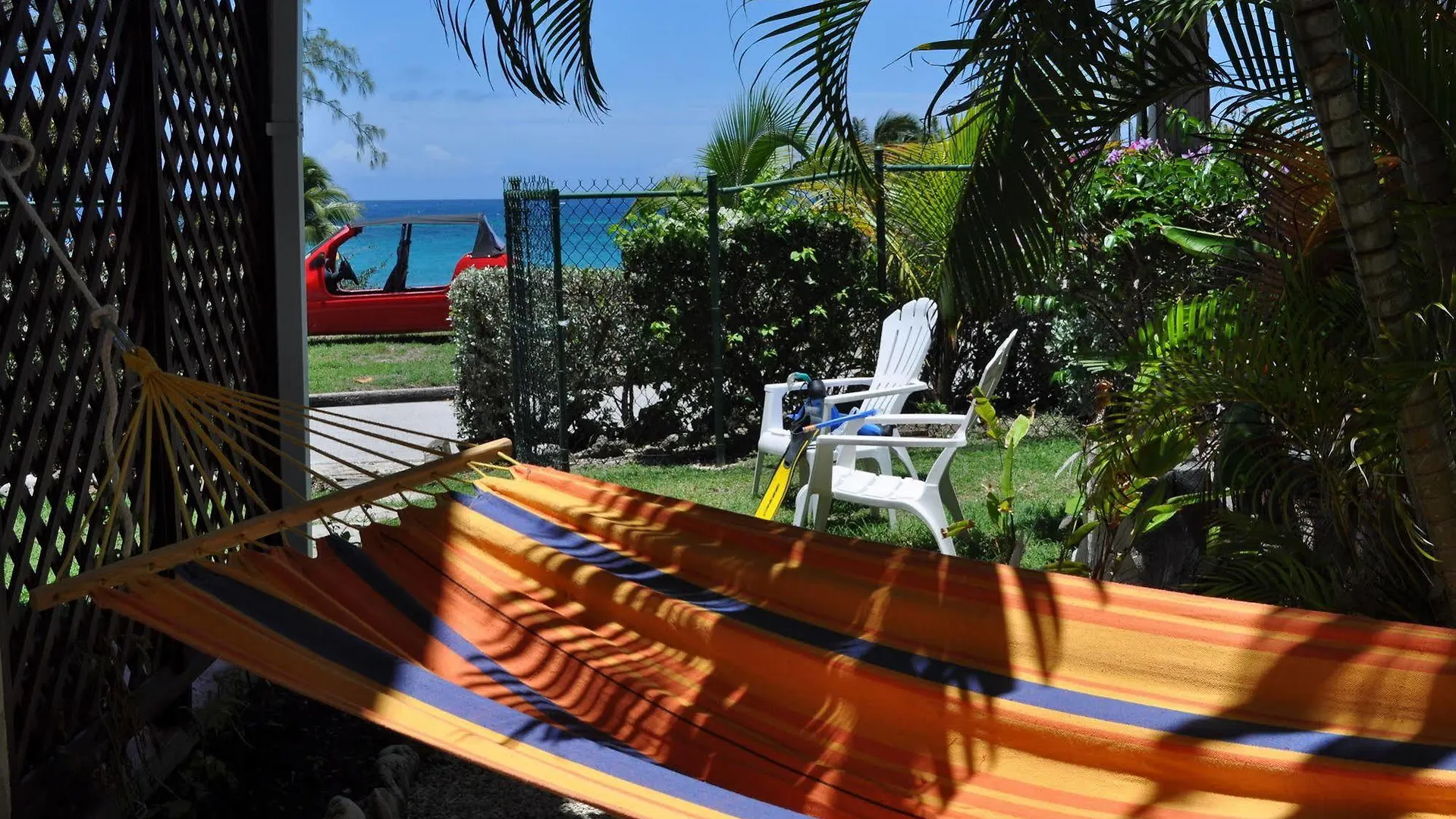 Sea-View Apartment Крайст-Черч